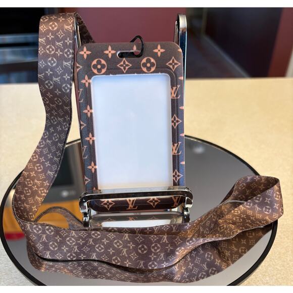 BADGE HOLDER & NECKLACE: Brown & Beige/Cream, NWOT - Picture 1 of 7